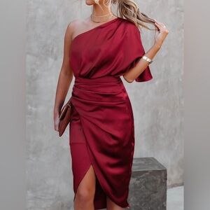 NWOT DO+BE Women One-Shoulder Wine Red Dress Satin Fabric 100% Polyester.Small